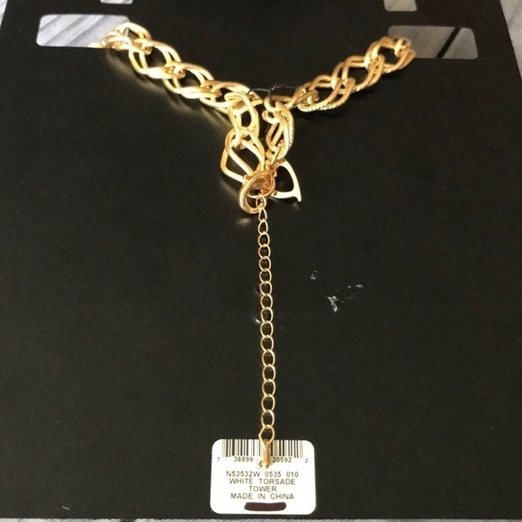 ✅3X Host Pick✅ White Torsade Tower Necklace - Picture 4 of 6